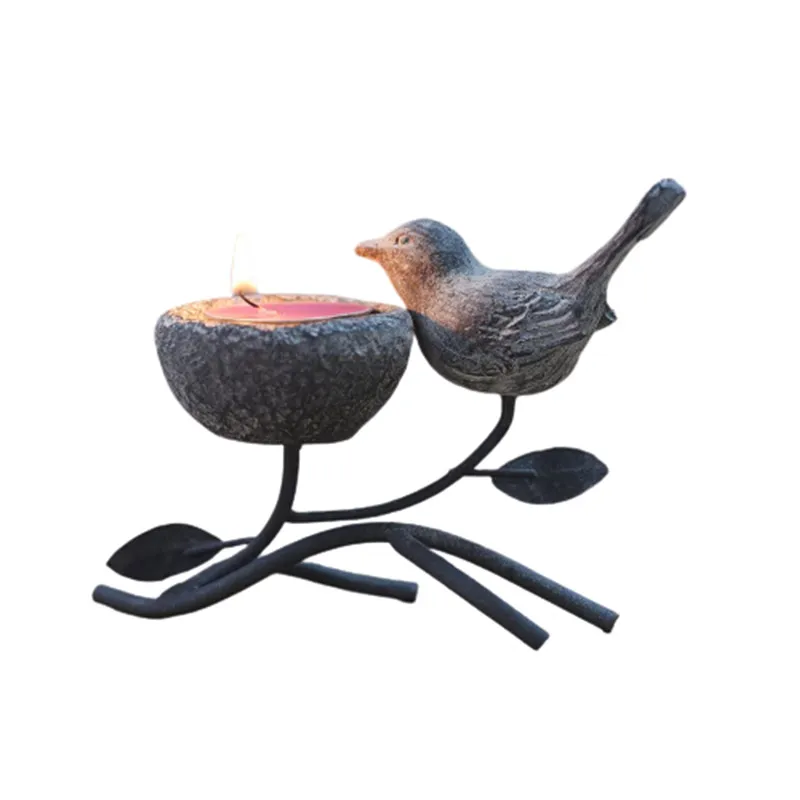 ¿Qué materiales se usan generalmente para los artículos de metal decorativo de mesa?